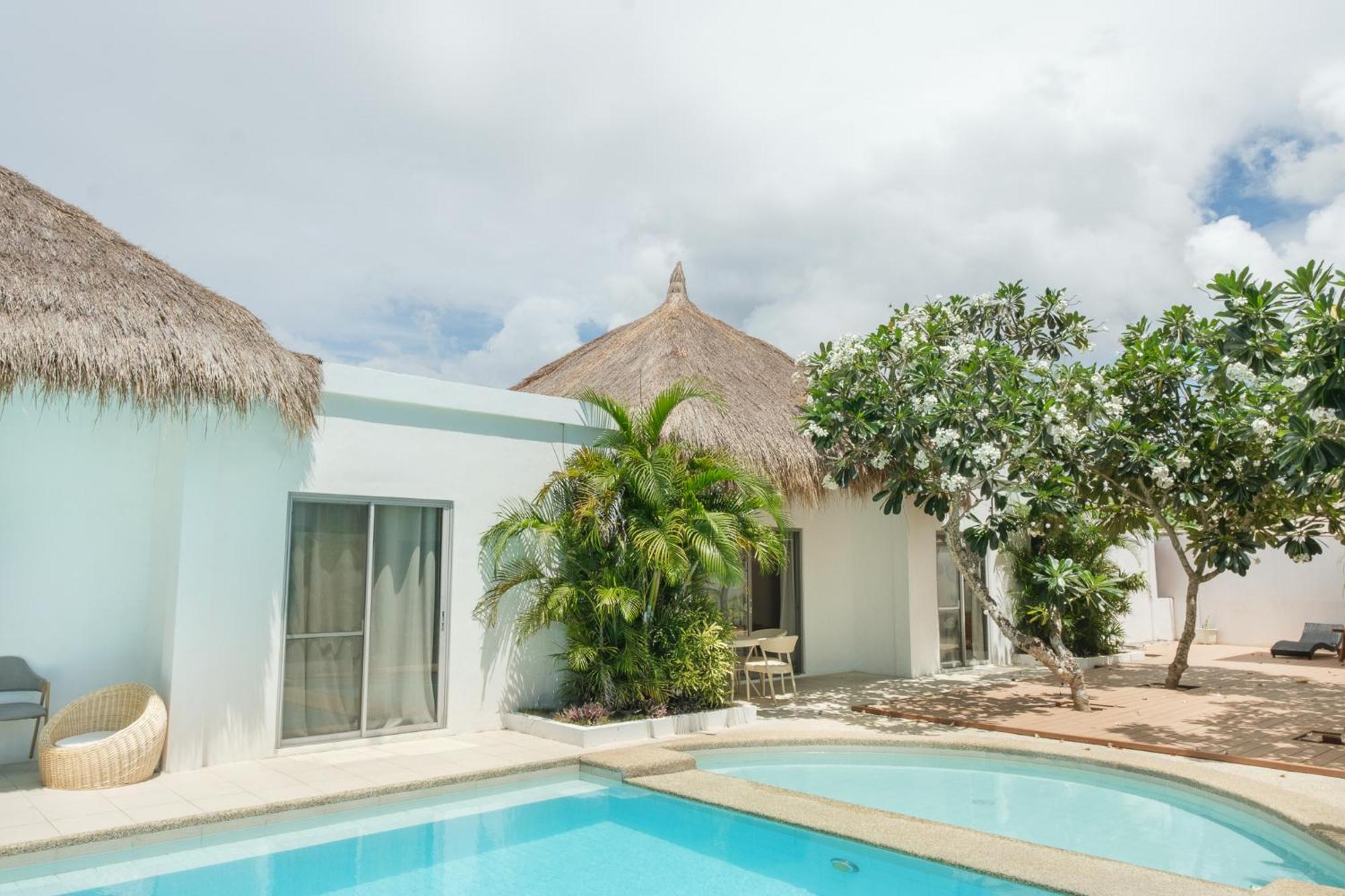 Seapearl Of Alona Panglao Exterior foto