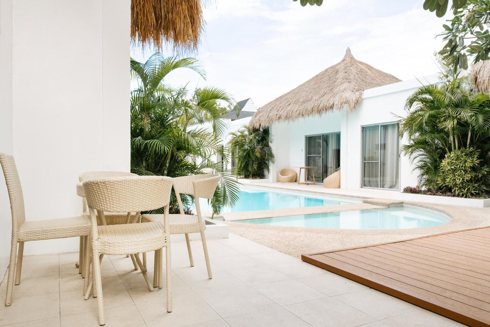 Seapearl Of Alona Panglao Exterior foto
