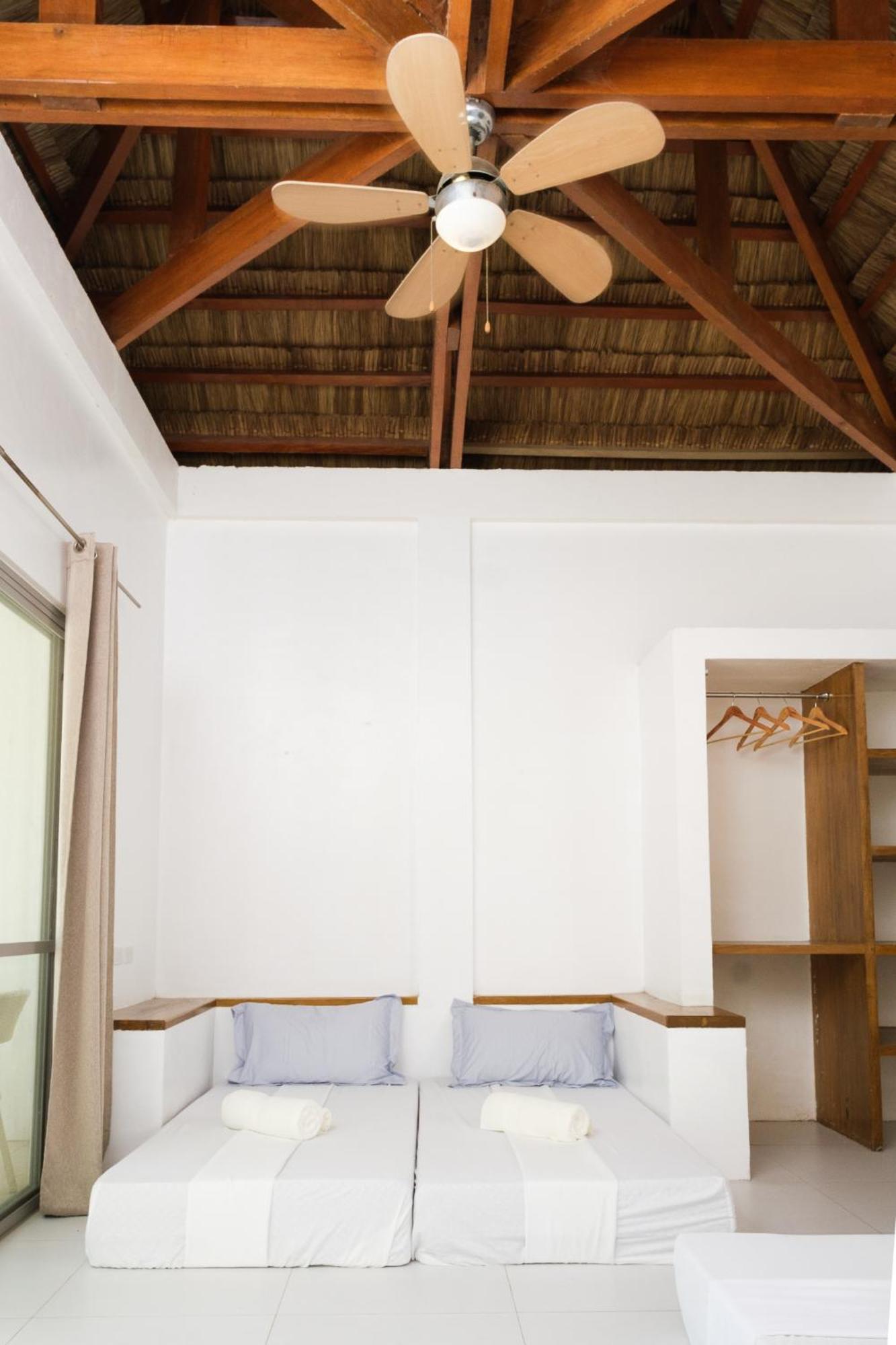 Seapearl Of Alona Panglao Exterior foto